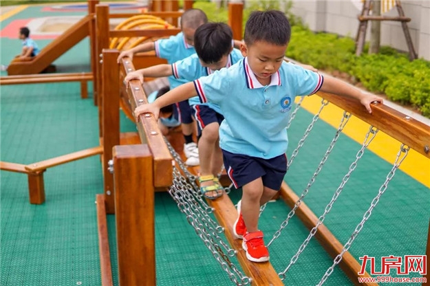 把“动车站”搬进幼儿园?!看看龙文这所新投用的公办幼儿园....——九房网 把“动车站”搬进幼儿园?!看看龙文这所新投用的公办幼儿园....——九房网