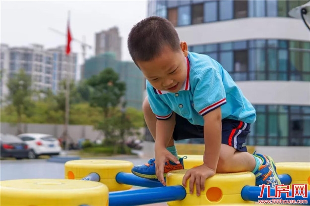 把“动车站”搬进幼儿园?!看看龙文这所新投用的公办幼儿园....——九房网 把“动车站”搬进幼儿园?!看看龙文这所新投用的公办幼儿园....——九房网