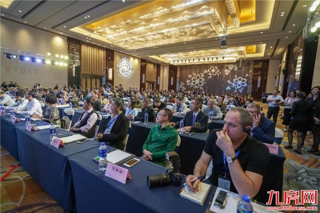 这个亚州乃至世界业界影响和规摸最大的行业盛会今天在龙文启幕，趁着周末赶紧去看看——九房网