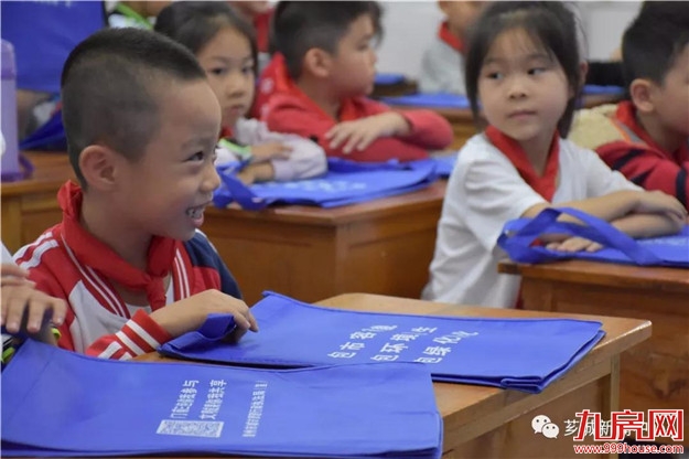【城市·城管】维护市容市貌,他们义不容辞!——九房网 【城市·城管】维护市容市貌,他们义不容辞!——九房网