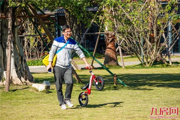 冬日暖阳，这里又热闹了，小伙伴快来晒太阳啦！——九房网