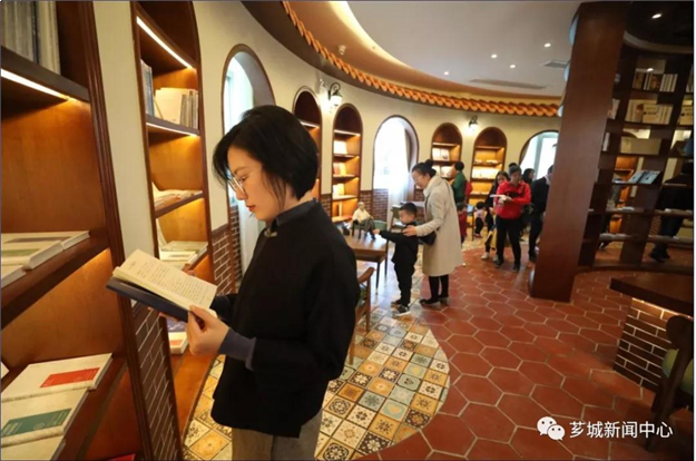 2019去哪儿?西院湖二期、香蕉海里的语丝书吧、京华剧场这个元旦开们迎客啦!!——九房网 2019去哪儿?西院湖二期、香蕉海里的语丝书吧、京华剧场这个元旦开们迎客啦!!——九房网