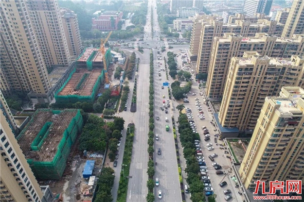 龙文北路此路段已进行封闭施工，易造成拥堵，司机朋友们请合理选择路线绕行——九房网