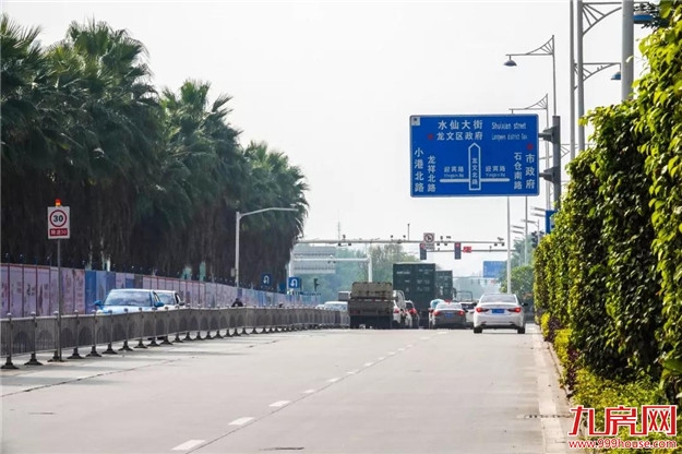 龙文北路此路段已进行封闭施工，易造成拥堵，司机朋友们请合理选择路线绕行——九房网