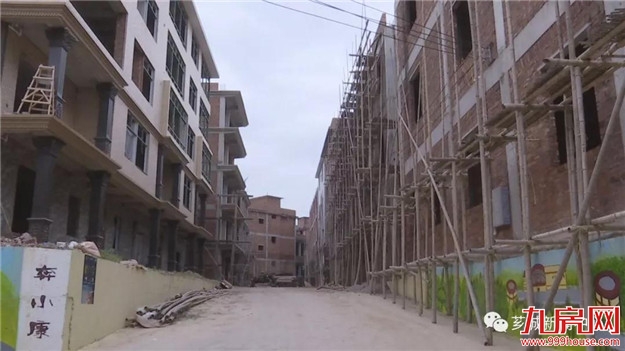 【乡村振兴进行时】语堂故里珠里村：开展裸房整治 改善村居环境——九房网