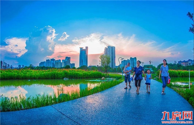 用不了多久，你就可以骑着自行车穿梭在碧湖、四季花海、九十九湾——九房网